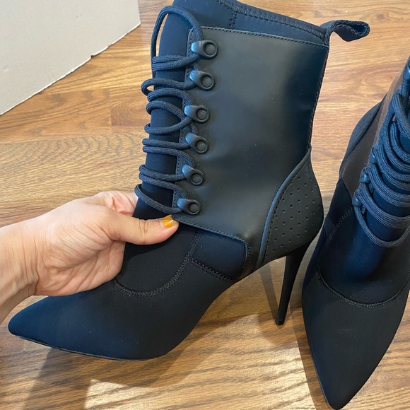 Alexander Wang x H&M Boots - Picture 2 of 5